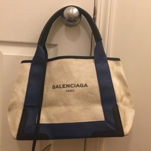 authentic balenciaga logo